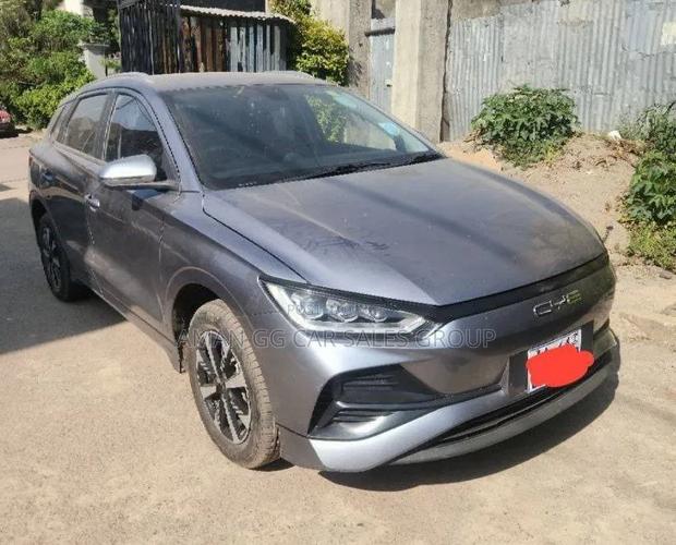 BYD E2 43 kWh 94 hp FWD 2025 Gray