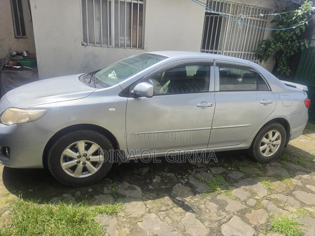 Toyota Corolla 2010 Gray