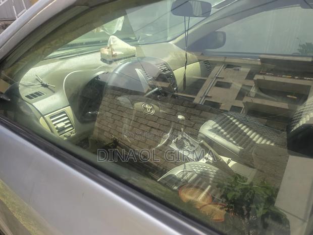 Toyota Corolla 2010 Gray