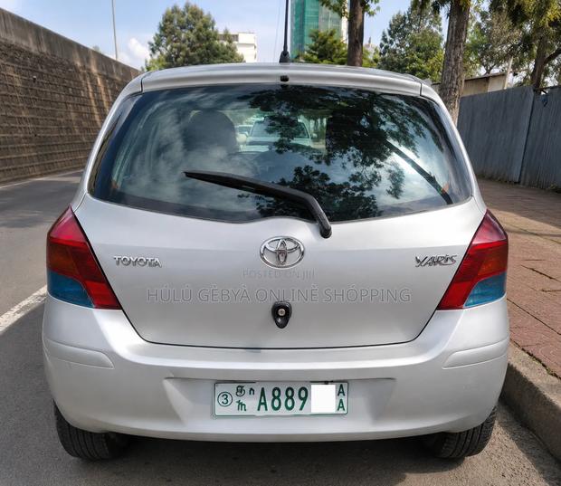Toyota Yaris 2009 Silver