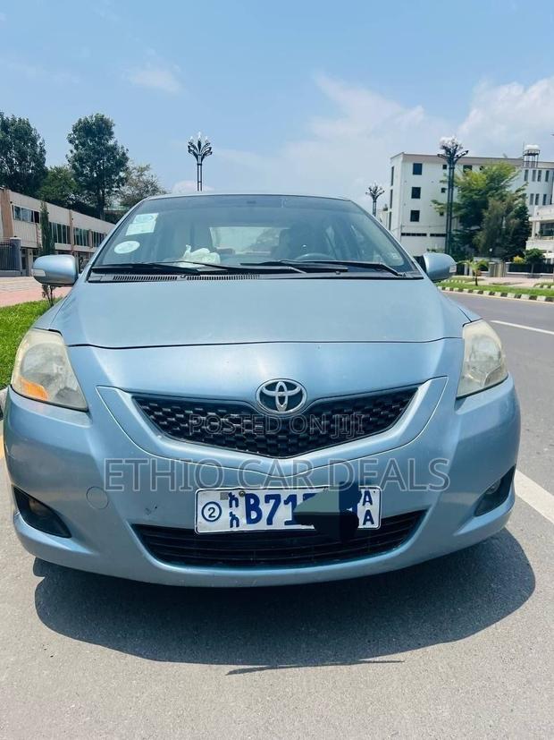 Toyota Yaris 2010 Blue