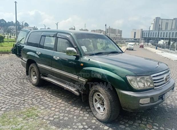 Toyota Land Cruiser 2005 Green