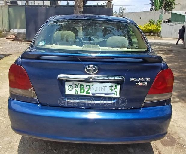 Toyota Platz 2005