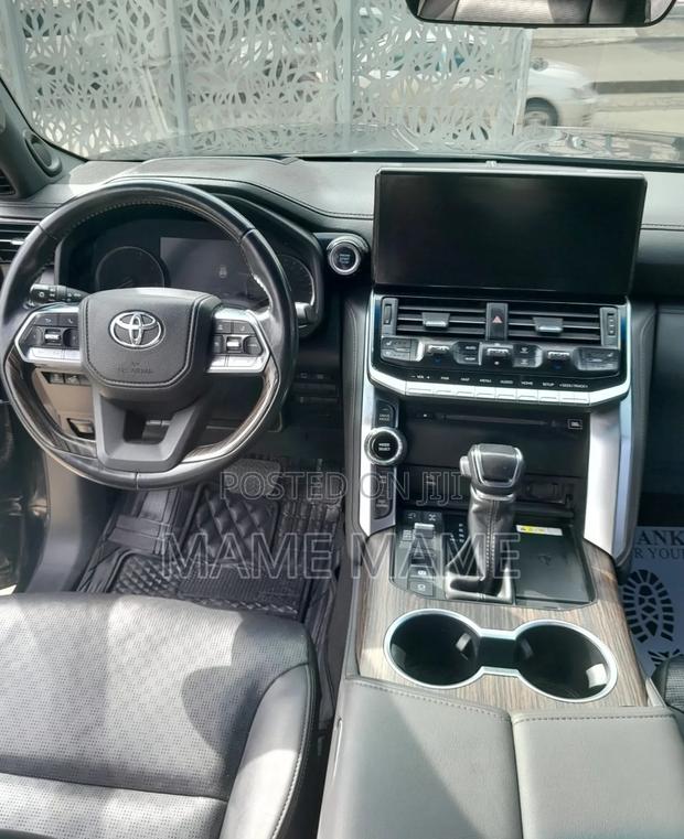 Toyota Land Cruiser 2022 Black