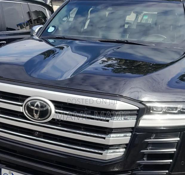 Toyota Land Cruiser 2022 Black