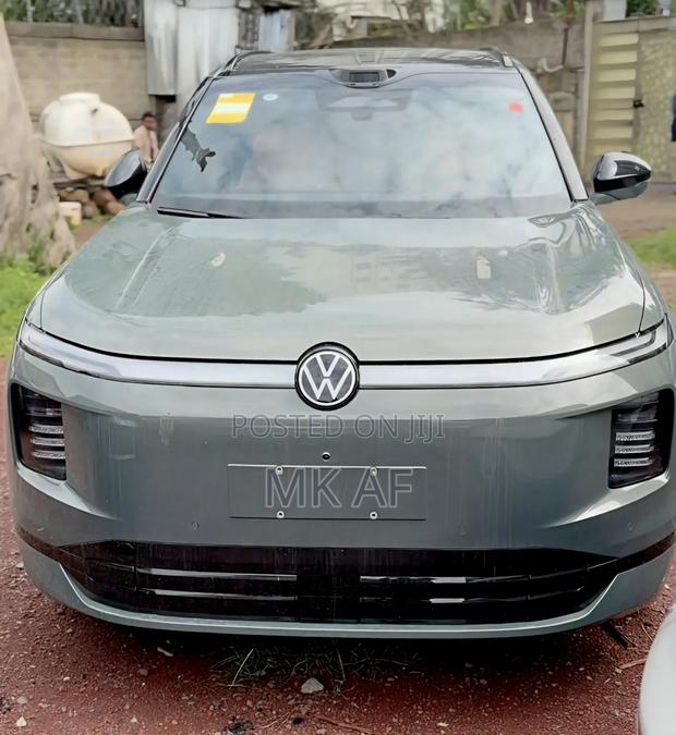 New Volkswagen ID.6 2025 Gray