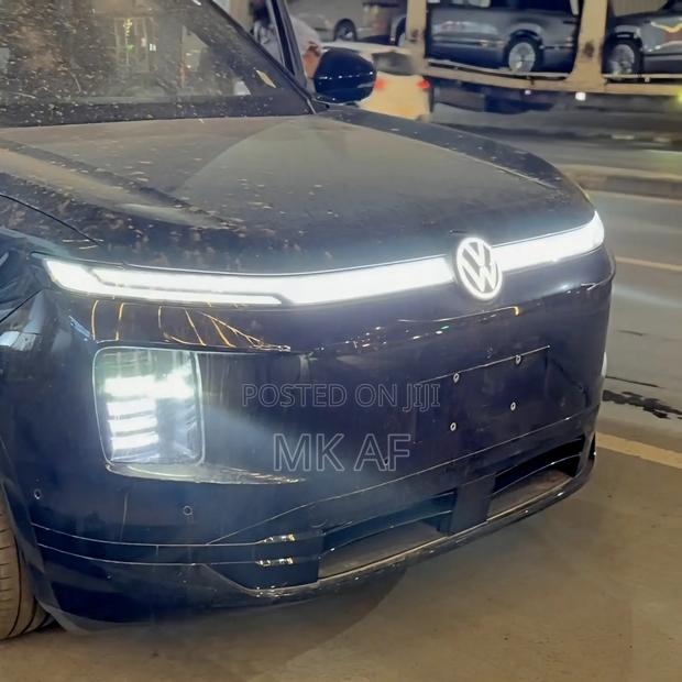 New Volkswagen ID.6 2025 Gray