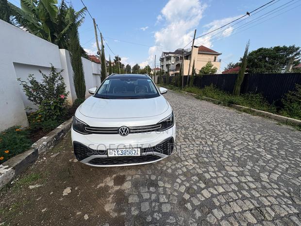 Volkswagen ID.6 2022 White