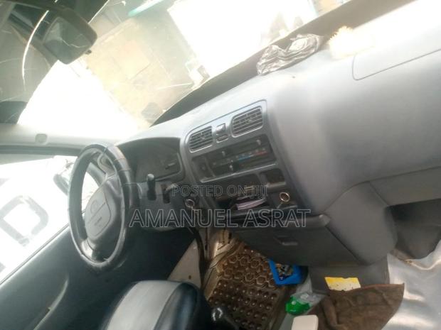 Toyota Hilux 2006 White