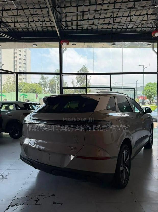 New BYD Seal 2025 Beige