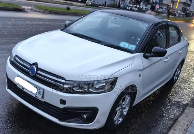 Dongfeng Glory 2021 White
