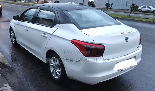 Dongfeng Glory 2021 White