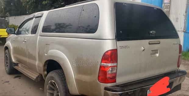 Toyota Hilux 2013 Beige
