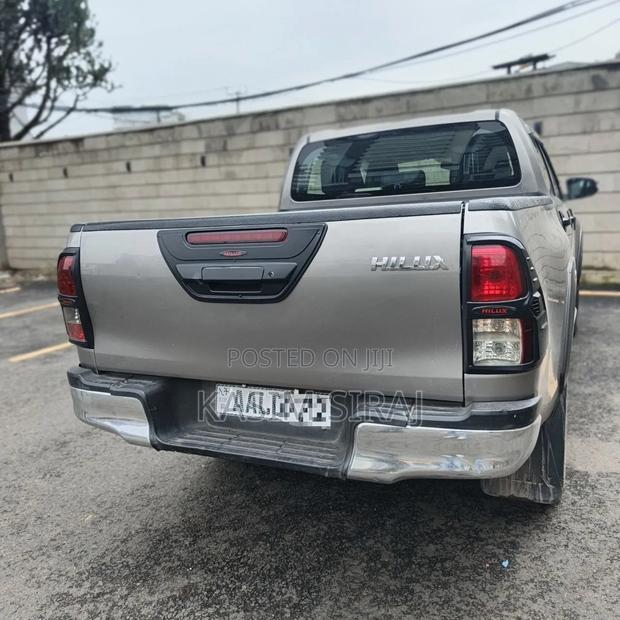 Toyota Hilux Revo Double Cab Deisel 2.4 AWD 2020 Gray