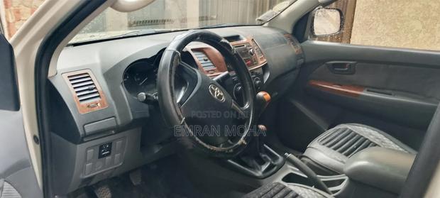 Toyota Hilux 2013 Beige