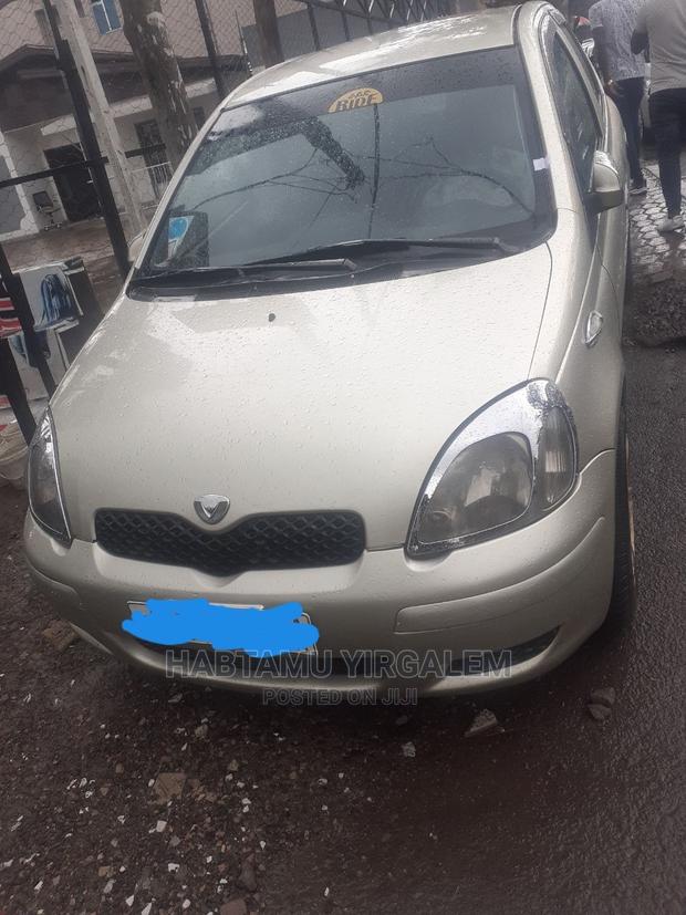 Toyota Vitz 2004 Gold