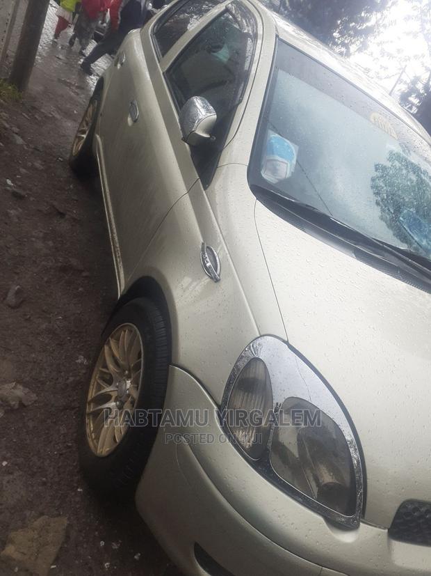 Toyota Vitz 2004 Gold