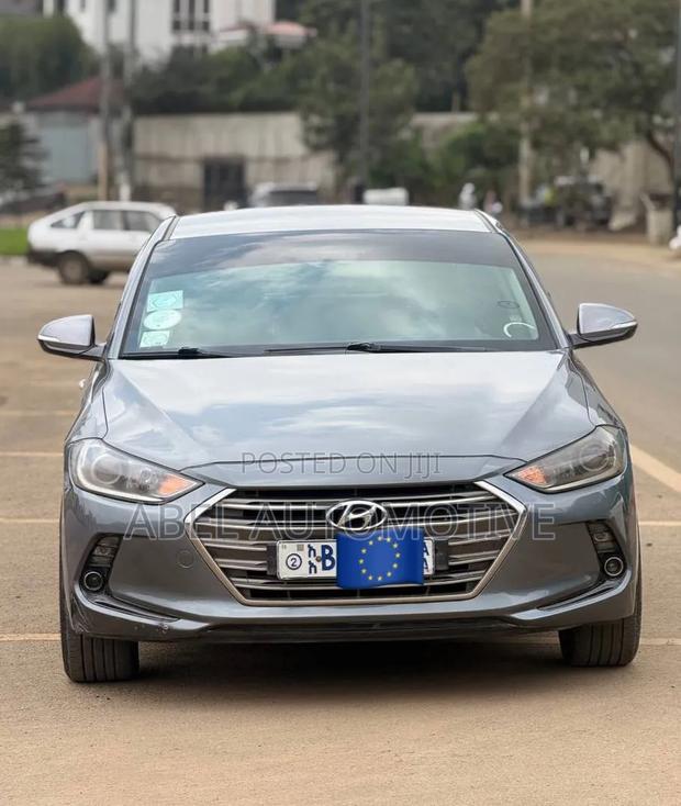 Hyundai Avante 2016 Silver