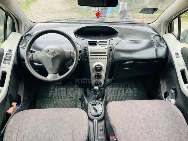 Toyota Yaris HB T1 2009 Silver