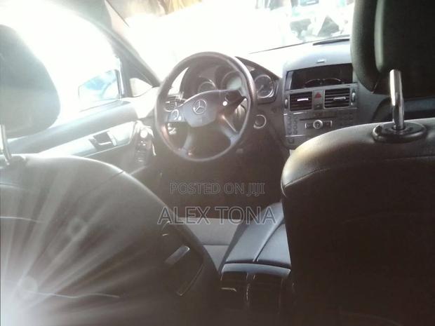 Mercedes-Benz C180 2009 Black