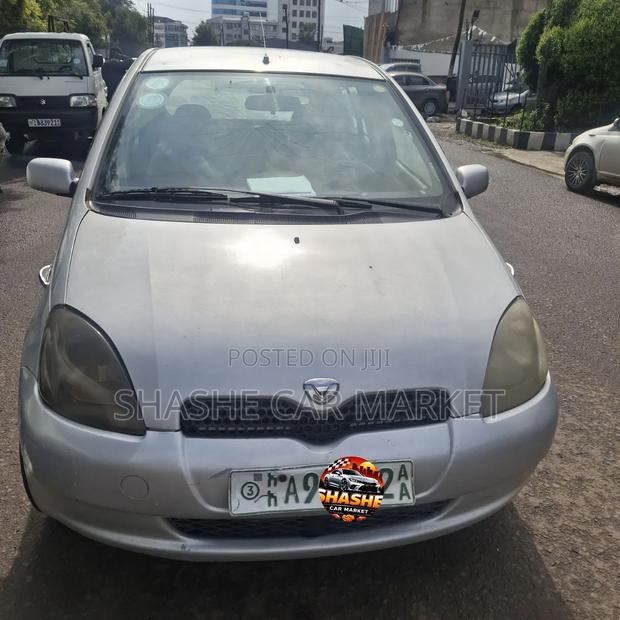 Toyota Yaris 2001 Silver