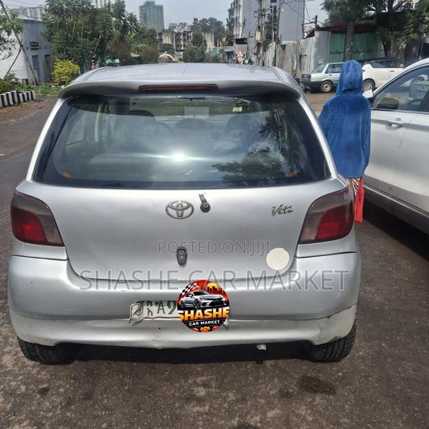 Toyota Yaris 2001 Silver