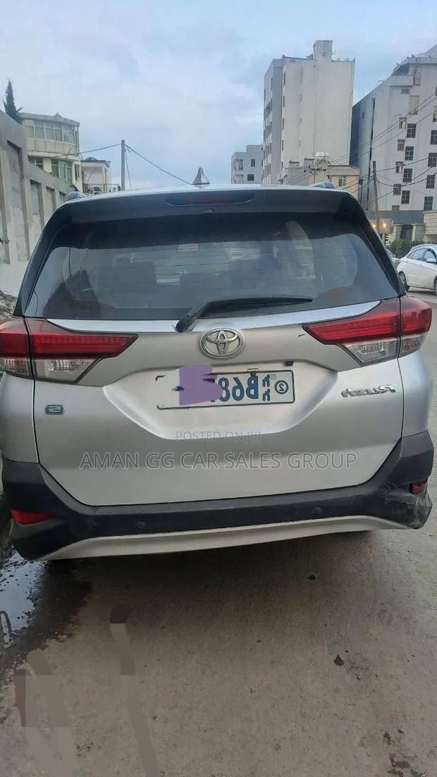 Toyota Rush 2019 Silver