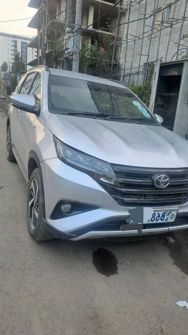 Toyota Rush 2019 Silver