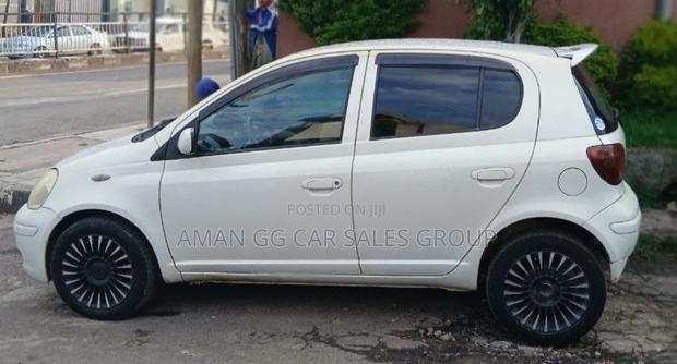 Toyota Vitz 2004 White