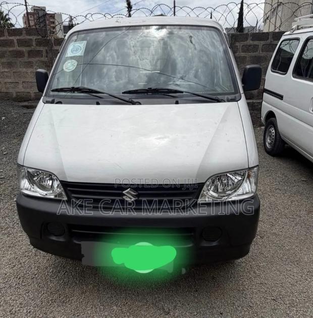 Suzuki Eeco 2025 Silver