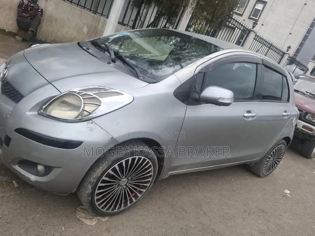 Toyota Yaris 2008 Gray