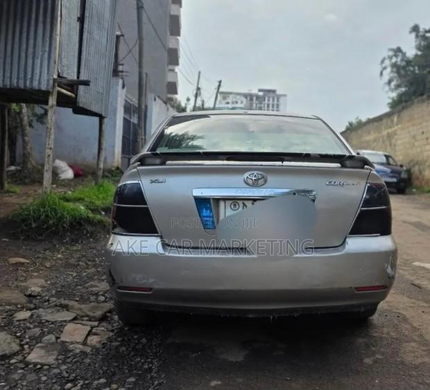Toyota Corolla 1.4 C Limousine Luna 2005 Silver