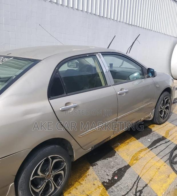 Toyota Corolla 1.4 C Limousine Luna 2005 Silver