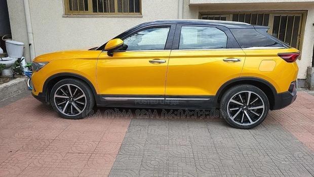 Bestune T77 1.2 FWD 2021 Yellow