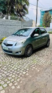 Toyota Yaris 2010 Gray for sale