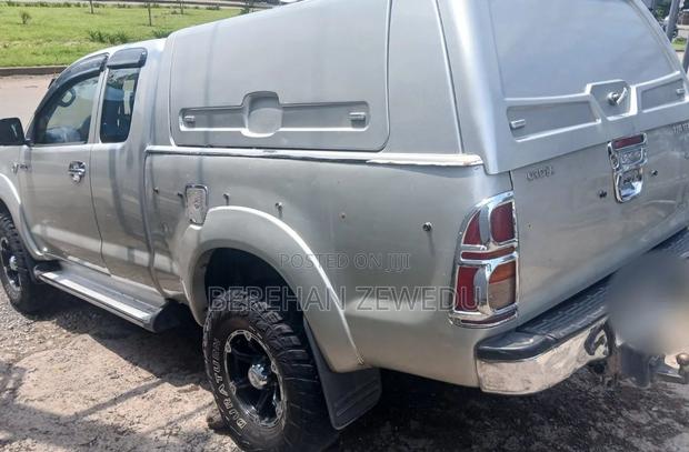 Toyota Hilux 2012 Silver