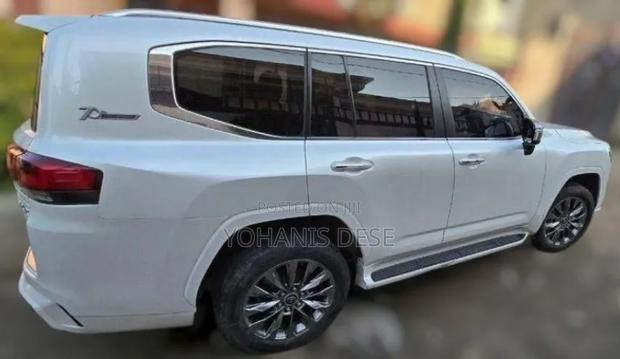 Toyota Land Cruiser 2023