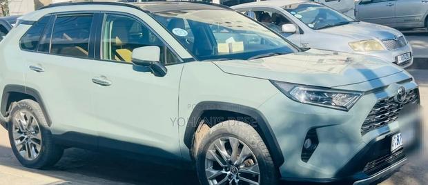 Toyota RAV4 2021