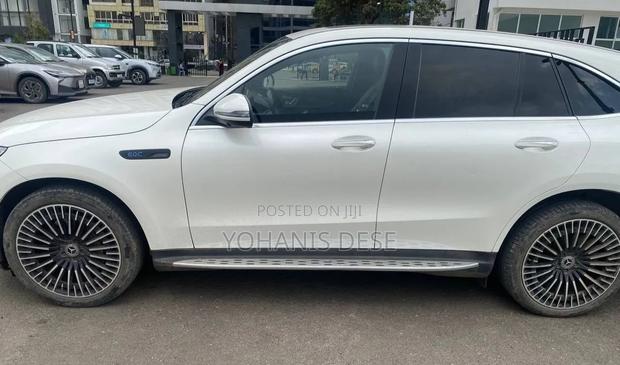Mercedes-Benz EQC EQC400 4MATIC 2022