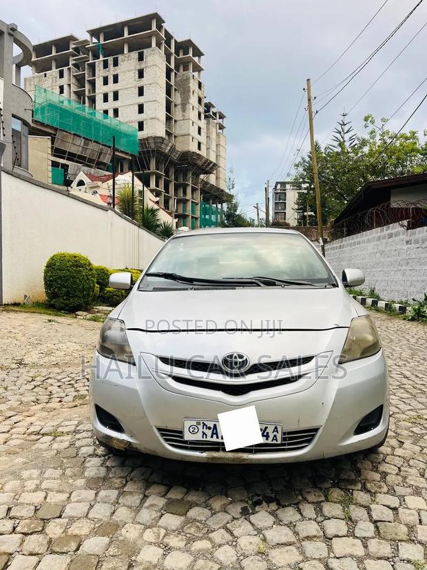 Toyota Belta 2007 Silver