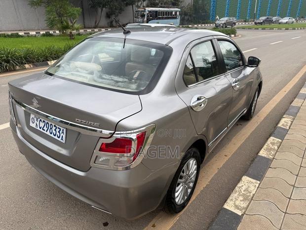 Suzuki Dzire 2022 Silver