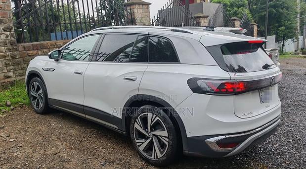 Volkswagen ID.6 Crozz 85 kWh AWD 2022 White