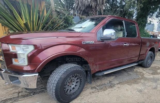 Ford F-150 Lariat 4x2 SuperCab Styleside 6.5 ft. box 145 in. WB 2017