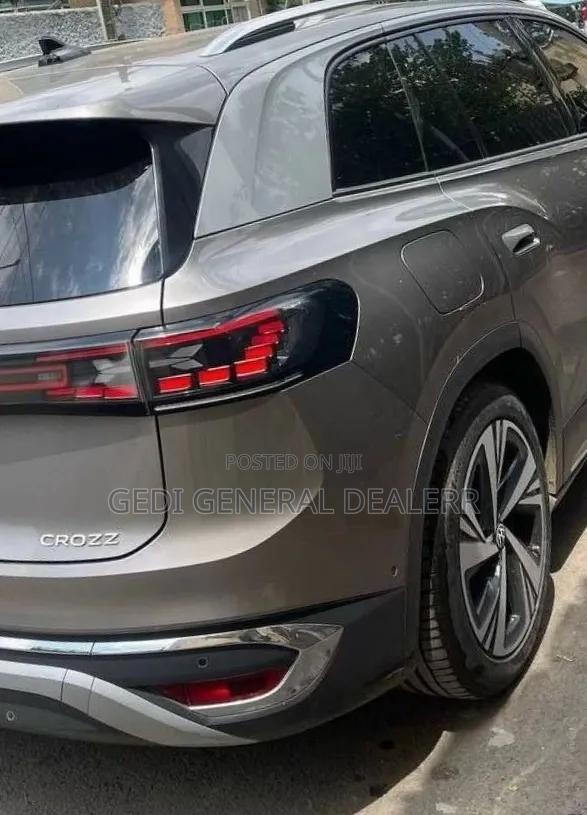 Volkswagen ID.6 2022 Gray