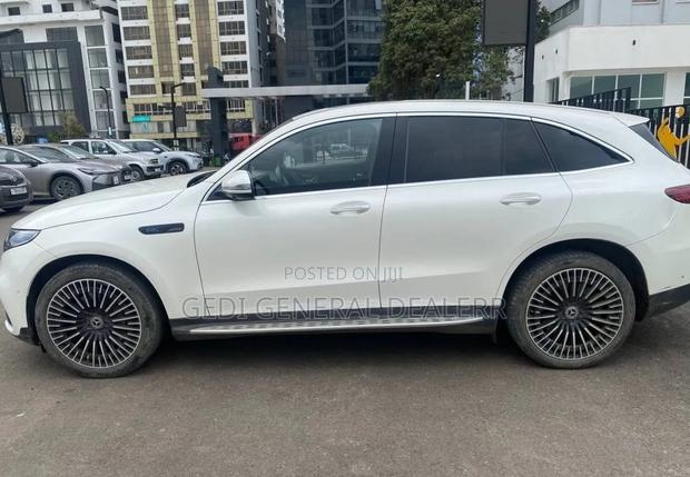 Mercedes-Benz EQC EQC400 4MATIC 2023 White