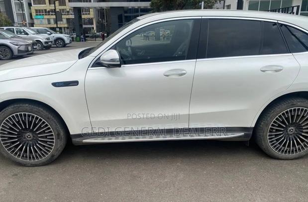 Mercedes-Benz EQC EQC400 4MATIC 2023 White