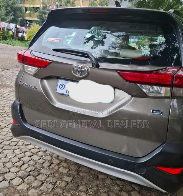 Toyota Rush 2022 Brown
