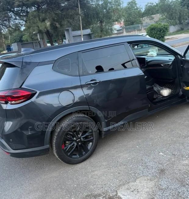 Chevrolet Orlando 2022 Gray