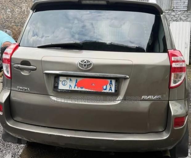 Toyota RAV4 2011 Brown