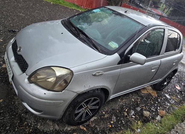 Toyota Vitz 1.0 FWD 3dr 2002 Silver